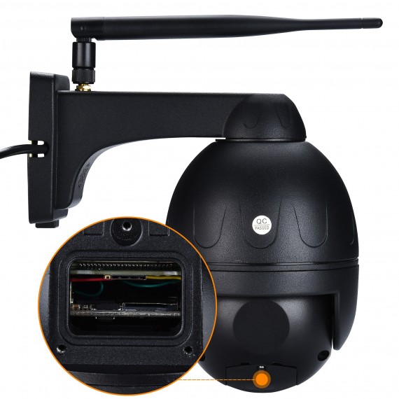 4G overvåkningskamera CamHi i svart utførelse. Et PTZ 4G kamera med 5x optisk zoom. Luke for minnekort og sim åpnet.